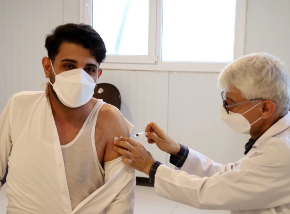 نظرسنجی ایسپا: ۱۳ درصد ایرانی‌های بالای ١٨ سال تمایلی به تزریق واکسن کرونا ندارند
