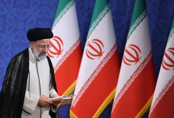 استخدام‌های شائبه دار