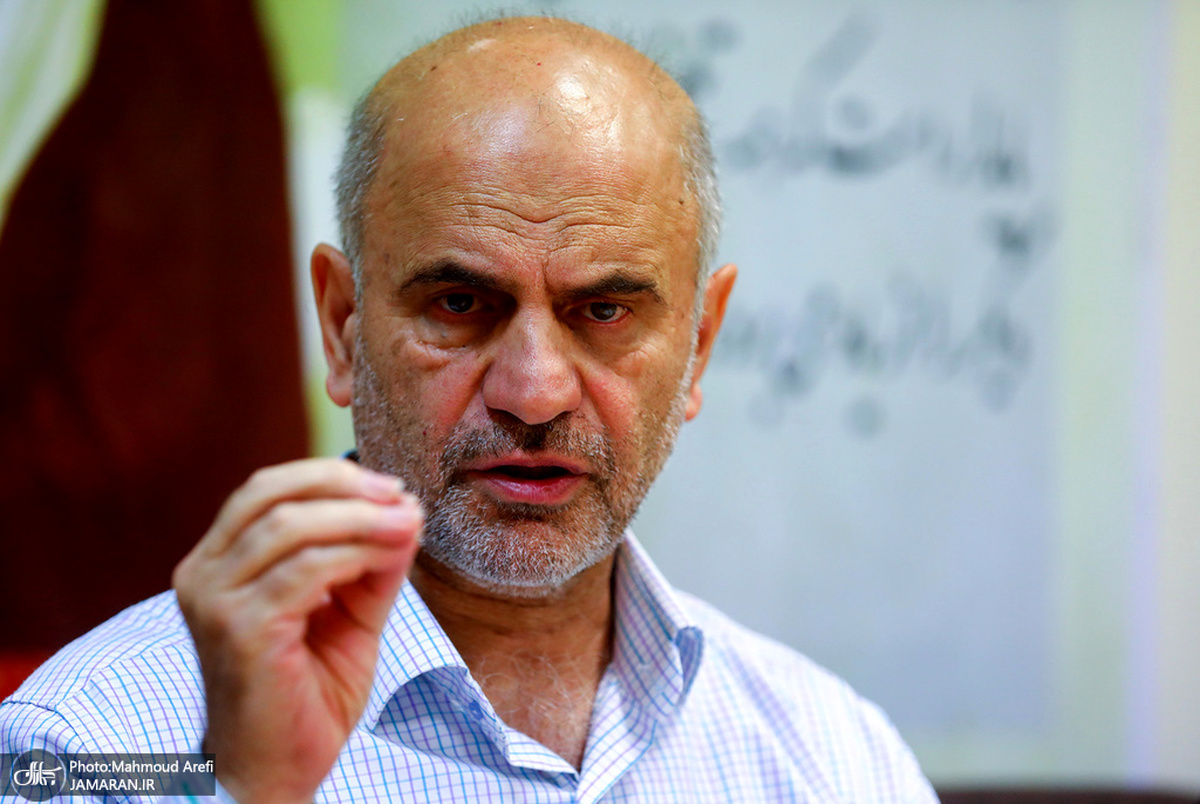 دستکاری قیمت ارز کشور را به سمت فقر فروشی و محیط زیست فروشی می کشاند/ افزایش نرخ ارز اولین ضربه را به دولت خواهد زد دستکاری قیمت ارز کشور را به سمت فقر فروشی و محیط زیست فروشی می کشاند/ افزایش نرخ ارز اولین ضربه را به دولت خواهد زد