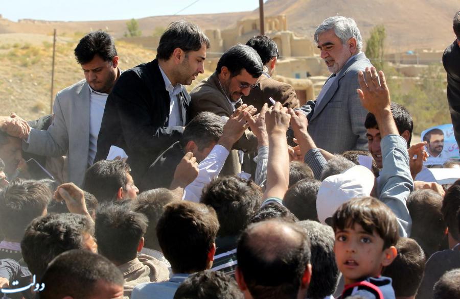 شبکه‌سازی احمدی‌نژاد در روستاها