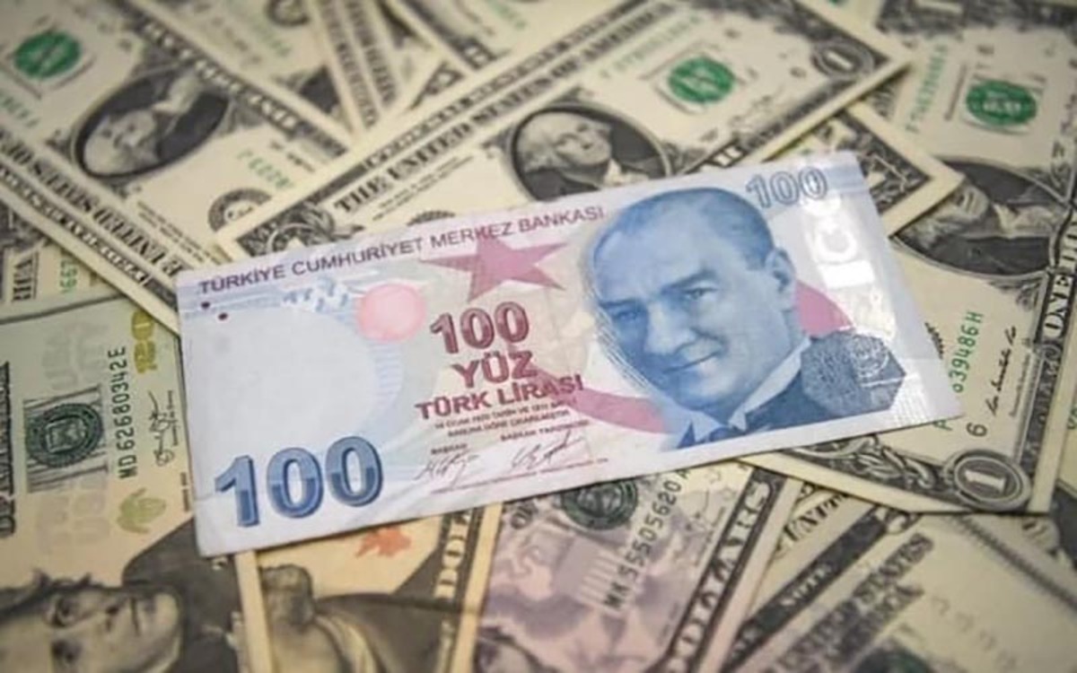 چرا ارزش لیر ترکیه به طور مداوم در حال کاهش است؟