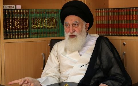 حمایت آیتالله علوی بروجردی از سخنان آیتالله صافی گلپایگانی: مرجعیت را نکوبیم/ خواستار رابطه با همۀ کشورها شده بود حمایت آیتالله علوی بروجردی از سخنان آیتالله صافی گلپایگانی: مرجعیت را نکوبیم/ خواستار رابطه با همۀ کشورها شده بود