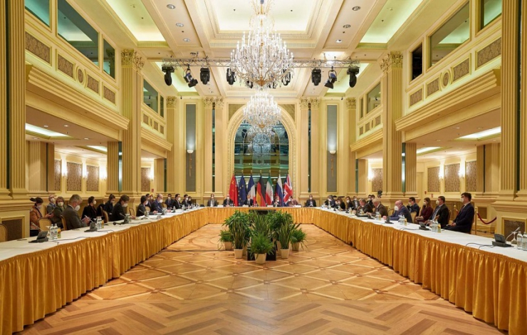 پرونده باز پیشنهادهای ایران روی میز مذاکرات | انتظار تا بازگشت دیپلماتها پرونده باز پیشنهادهای ایران روی میز مذاکرات | انتظار تا بازگشت دیپلماتها