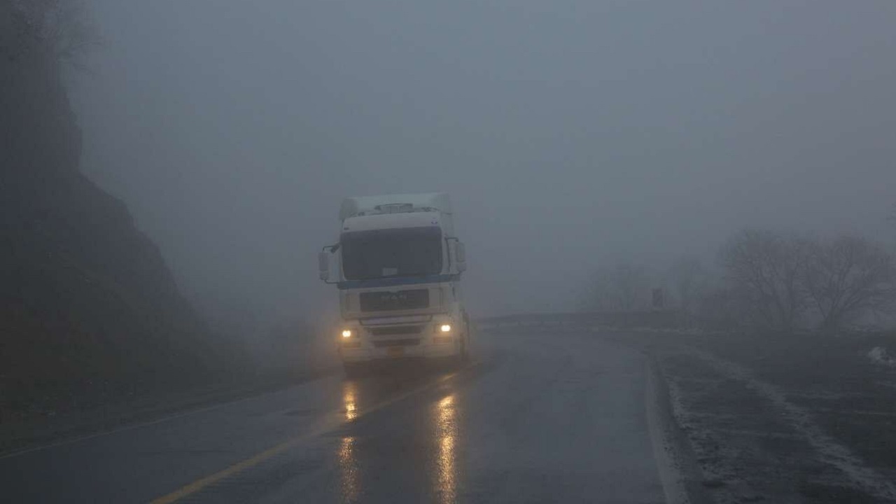وضعیت جاده‌ها و راه ها، امروز ۲ آذر ۱۴۰۰ / وقوع پدیده مه گرفتگی در جاده‌های اکثر استانها