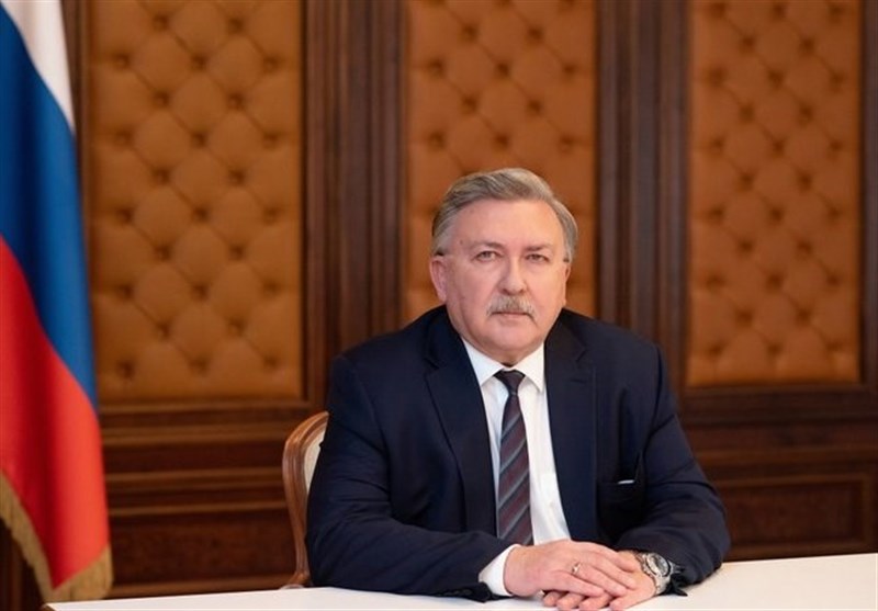 اولیانوف: مذاکرات وین ادامه دارد و کارشناسان روی متن توافق نهایی کار میکنند اولیانوف: مذاکرات وین ادامه دارد و کارشناسان روی متن توافق نهایی کار میکنند