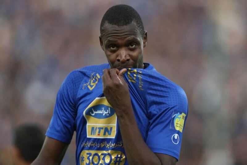 گمر استقلال زیر بار این بدهی خم می شود ؟