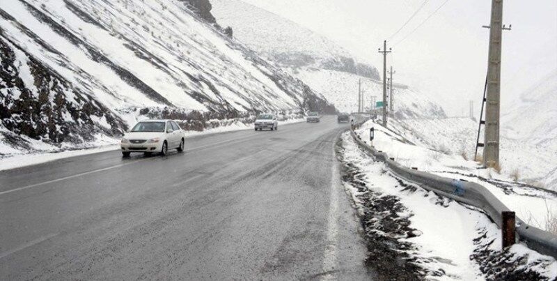 وضعیت جاده‌ها و راه ها، امروز ۲۷ آذر ۱۴۰۰ / بارش برف و باران در جاده‌های ۱۵ استان