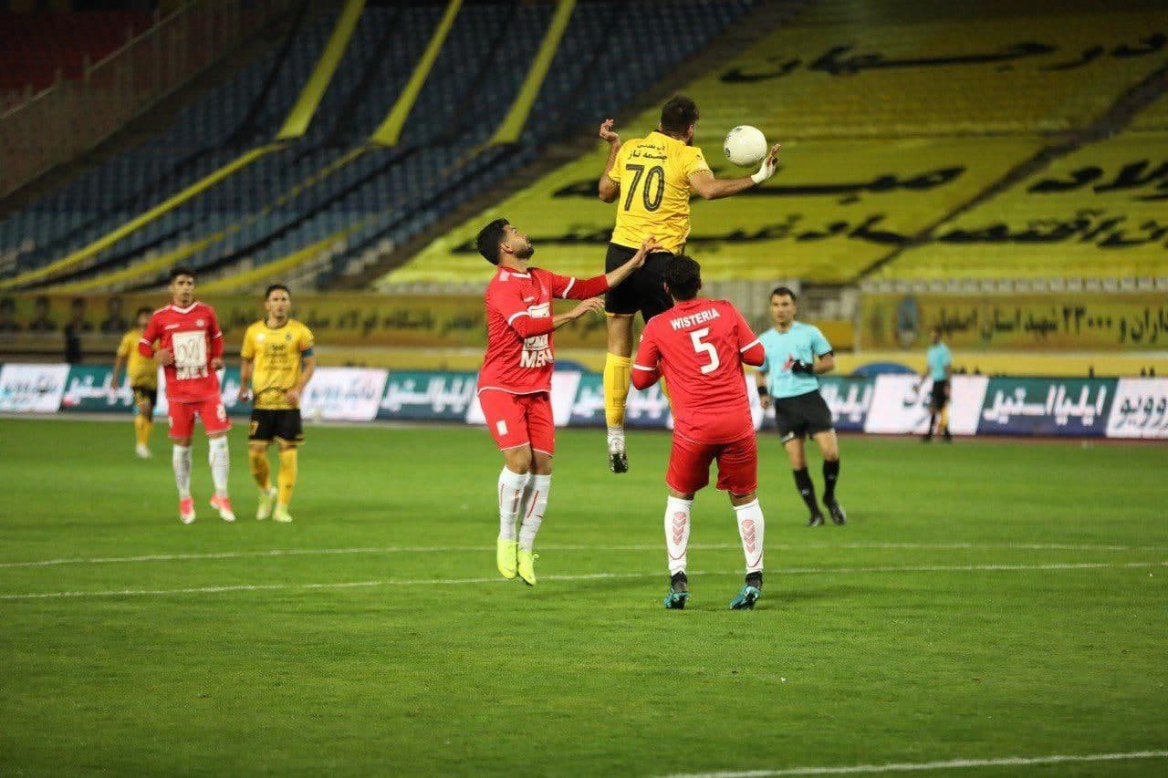 چالش بزرگ اقای سرمربی برای انتخاب ستاره سرخابی ها