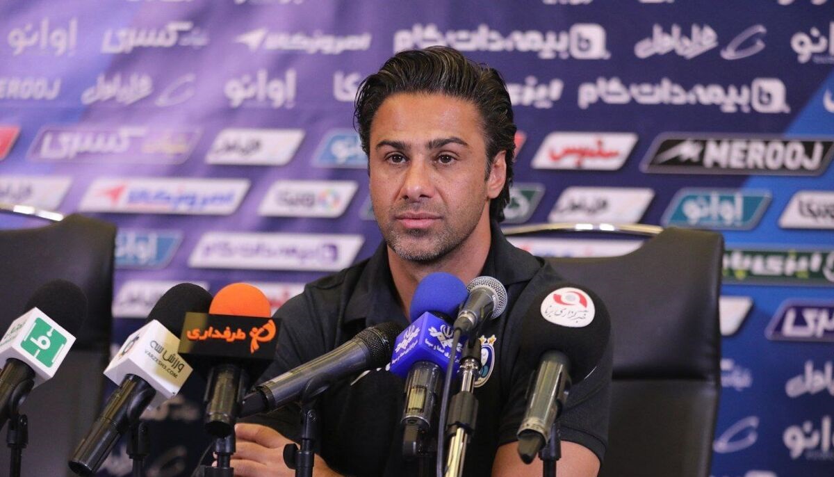 اقدام عجیب و غریب فرهاد مجیدی در نشست خبری