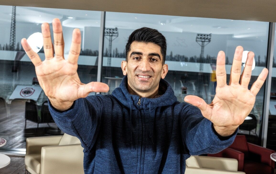 مشکل سربازی علیه پرسپولیسی شدن این ستاره ؟! مشکل سربازی علیه پرسپولیسی شدن این ستاره ؟!