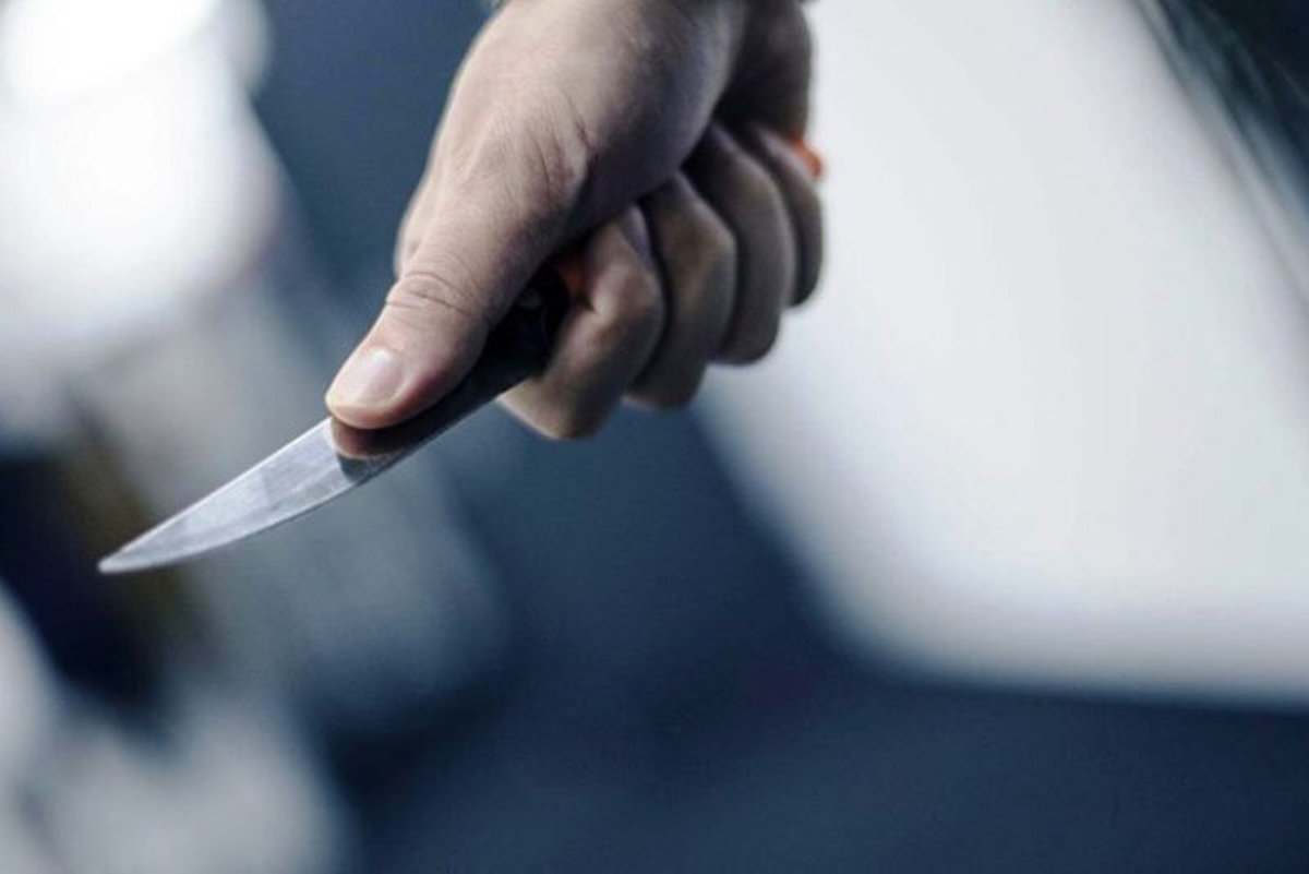 حمله با چاقو به دانش آموز دختر