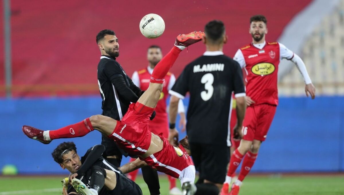 بازیکن حریف یحیی طرفدار پرسپولیس بود؟ بازیکن حریف یحیی طرفدار پرسپولیس بود؟