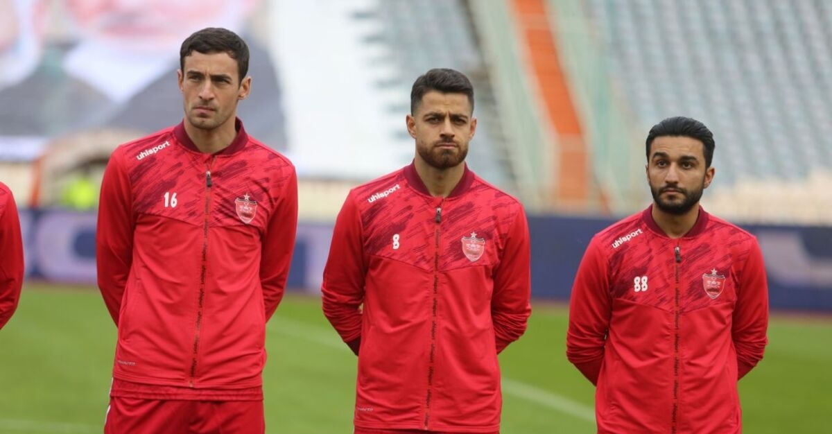 علیرضا بیرانوند به کدام مدافع پرسپولیس طعنه زد ؟ علیرضا بیرانوند به کدام مدافع پرسپولیس طعنه زد ؟