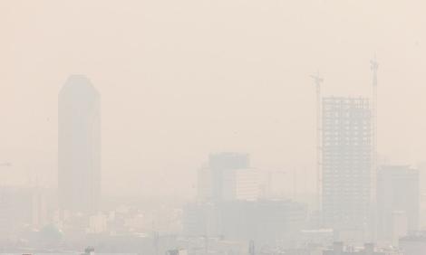 روزنامه اطلاعات: قصه آلودگی هوا از بحران گذشته و دارد به فاجعه می‌انجامد/ مسوولان فقط تعطیل می کنند و ابراز تاسف