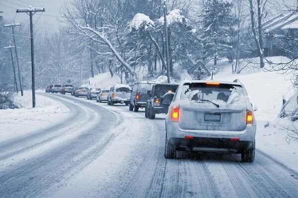 وضعیت جاده‌ها و راه‌ها، امروز ۱۸ بهمن ۱۴۰۱ / بارش برف و باران در جاده چالوس / ترافیک سنگین در آزادراه کرج – قزوین