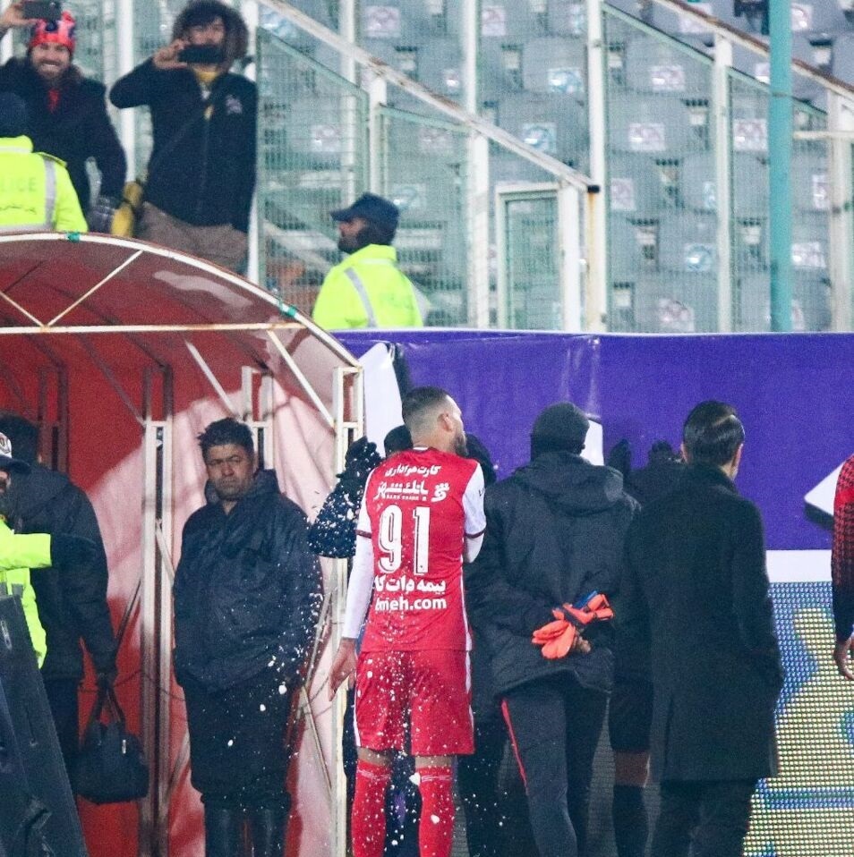 حمله عجیب هواداران پرسپولیس به خرید گل‌محمدی