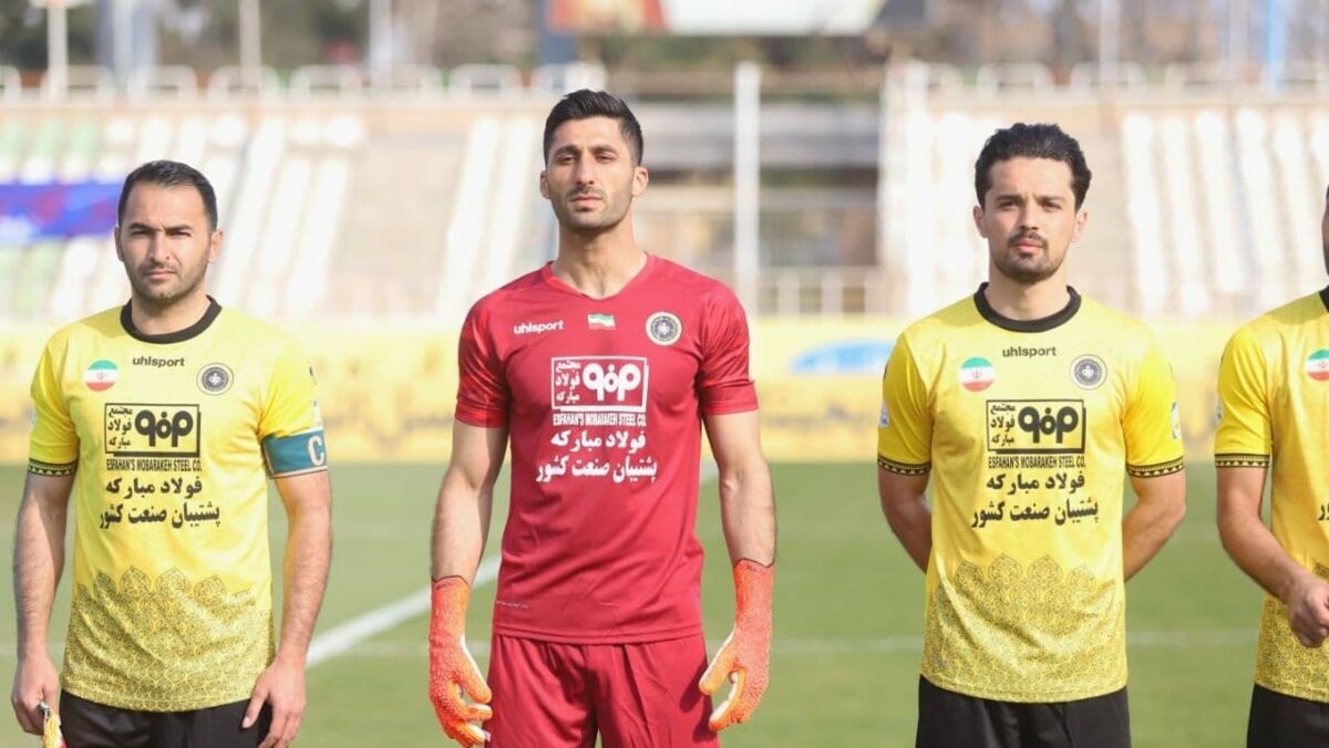 ساعتهای دلهره آور برای ستاره ای که به استقلال پشت کرد ساعتهای دلهره آور برای ستاره ای که به استقلال پشت کرد