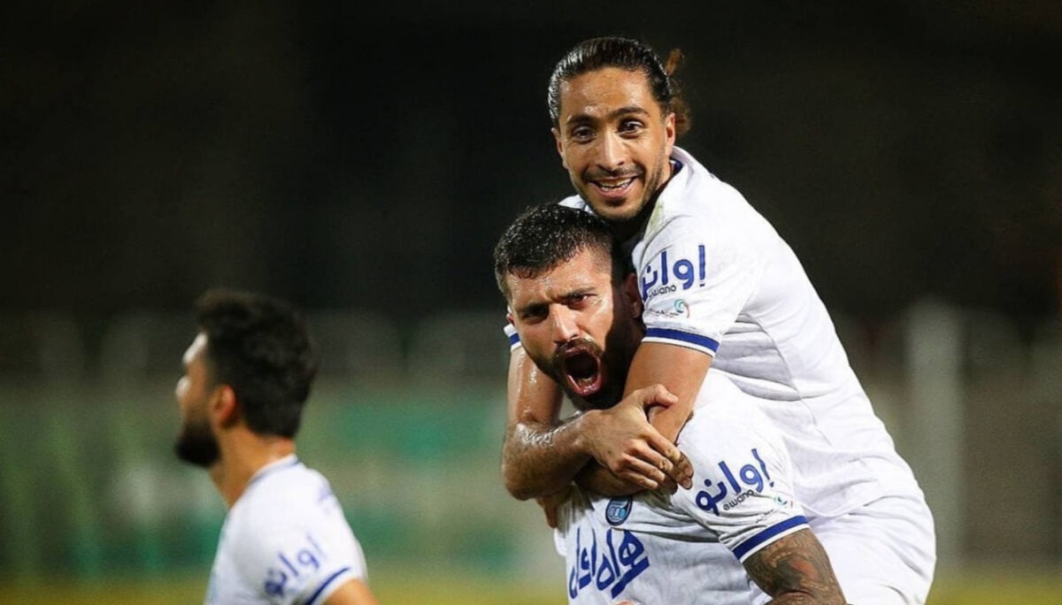 دلیل اقدام جنجالی سپاهان ؛ خرید استقلالی دیپورت شد؟ دلیل اقدام جنجالی سپاهان ؛ خرید استقلالی دیپورت شد؟