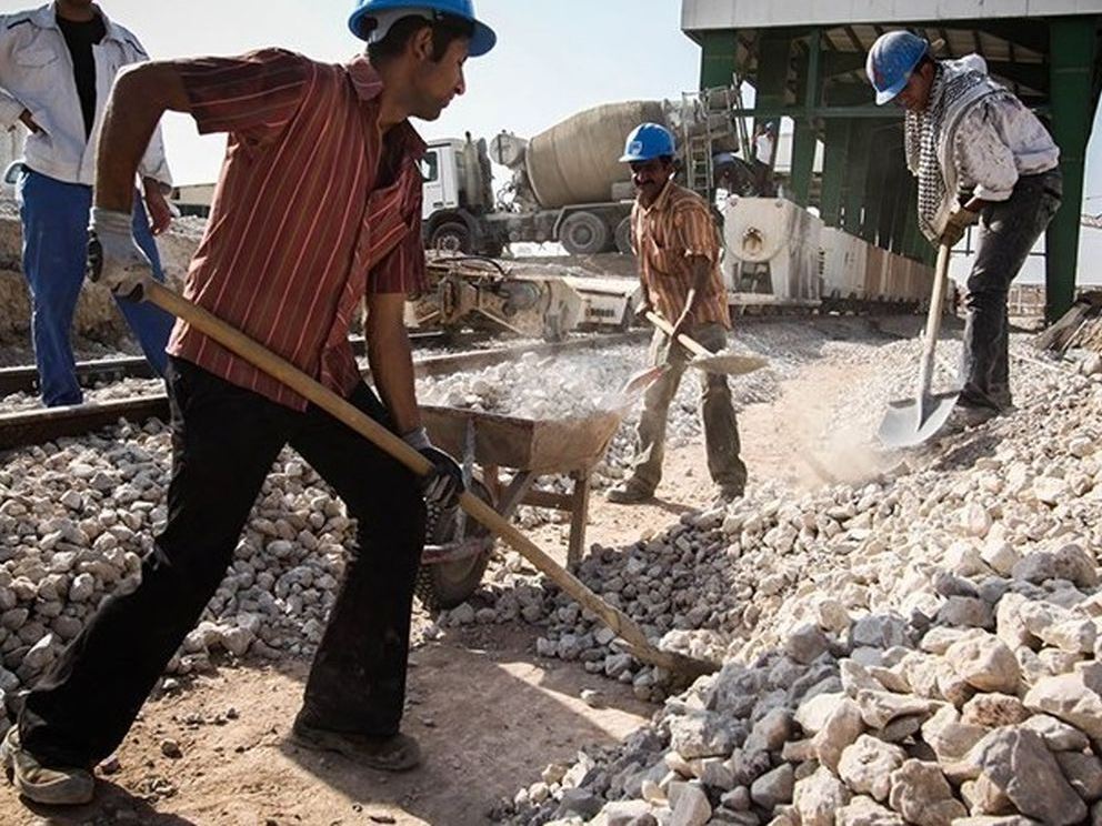 ۱۵ ساعت جلسه بی نتیجه برای تعیین دستمزد کارگران / جلسه بعدی به ٢٨ اسفند موکول شد / وزیر کار: تفاوت دیدگاه وجود دارد