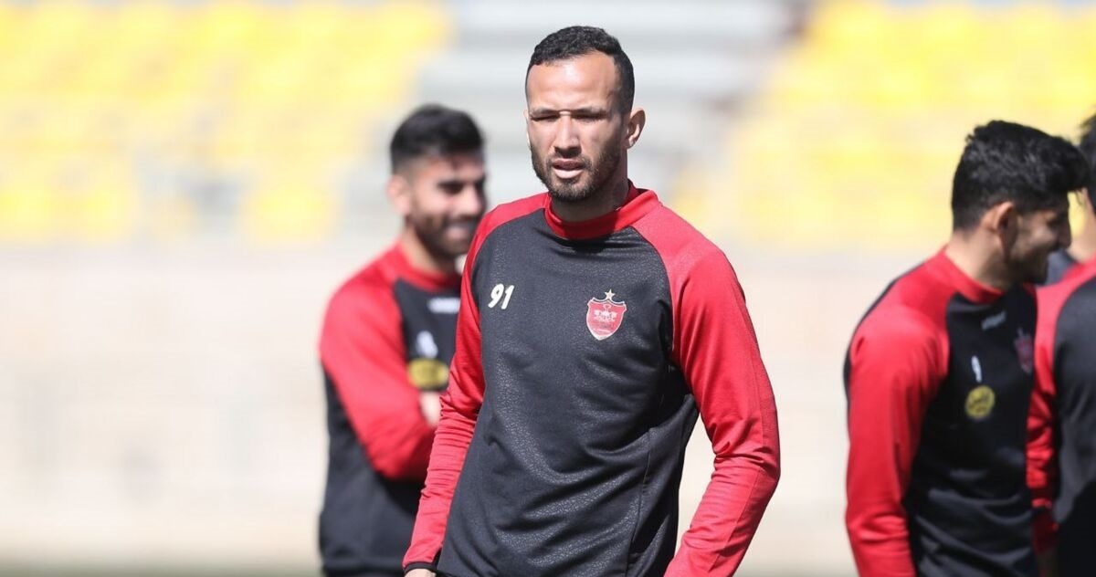 مهاجم جنجالی پرسپولیس در تدارک سفر به دبی مهاجم جنجالی پرسپولیس در تدارک سفر به دبی