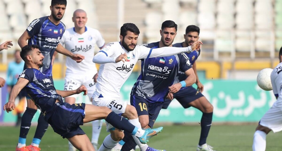 باشگاه استقلال دست به دامان هواداران شد باشگاه استقلال دست به دامان هواداران شد