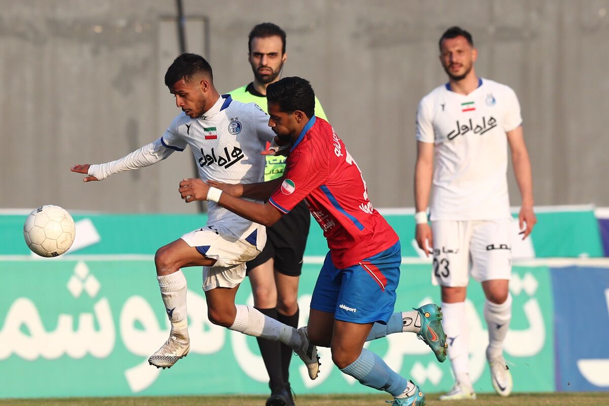 اشتباه بزرگ و تاثیرگذار داور علیه استقلال