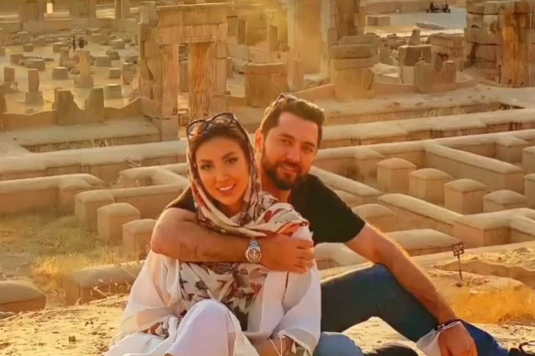 عکس عاشقانه بهرام رادان در کنار همسرش