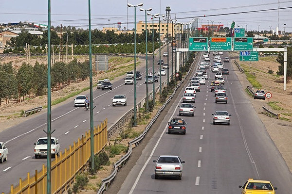 وضعیت جاده‌ها و راه ها، امروز ۴ اردیبهشت ۱۴۰۱ / ترافیک نیمه‌سنگین در آزادراه قزوین - کرج/ تردد روان در جاده‌های شمالی