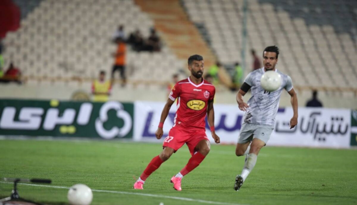 ستاره جنجالی پرسپولیس در انتظار برخورد باشگاه و یحیی! ستاره جنجالی پرسپولیس در انتظار برخورد باشگاه و یحیی!