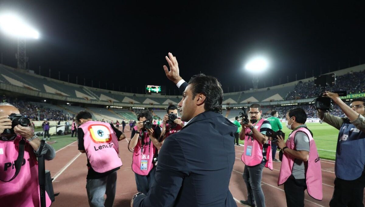 فرهاد مجیدی عامل رد پیشنهاد استقلال از سوی این ستاره ؟ فرهاد مجیدی عامل رد پیشنهاد استقلال از سوی این ستاره ؟