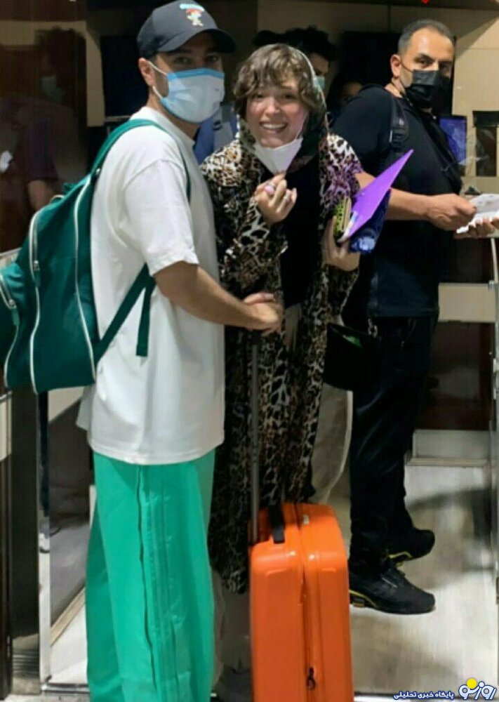 خوشحالی نوید محمدزاده و همسرش در راه سفر به فرانسه + عکس