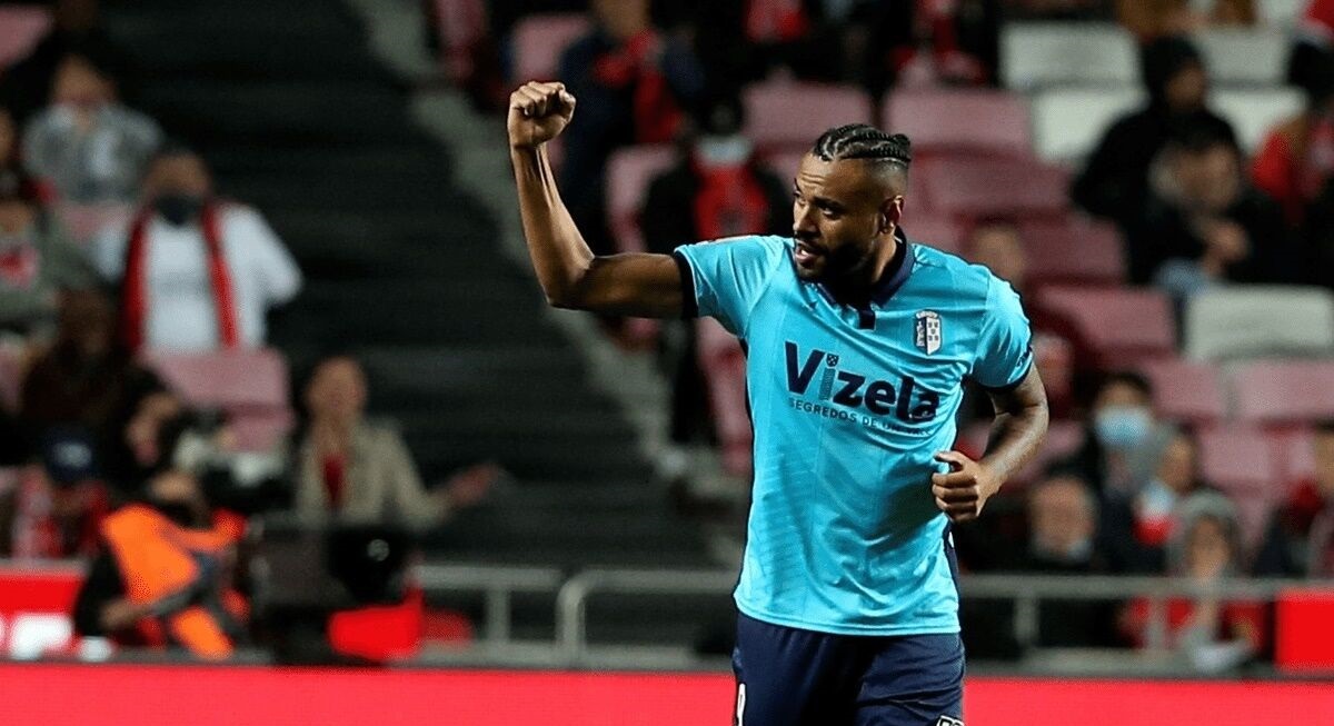 درویش، گزینه مدنظر یحیی برای پرسپولیس را فراری داد؟ درویش، گزینه مدنظر یحیی برای پرسپولیس را فراری داد؟