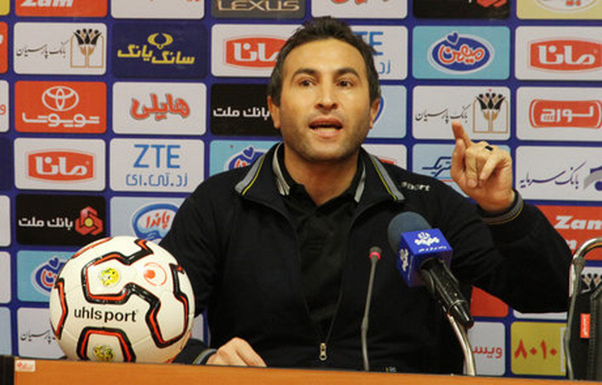 پیشکسوت استقلال مصطفی آجورلو را شست و پهن کرد