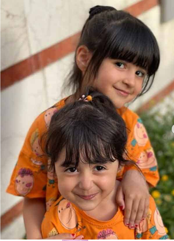 عکس باورنکردنی از ساره بیات و خواهرش در کودکی