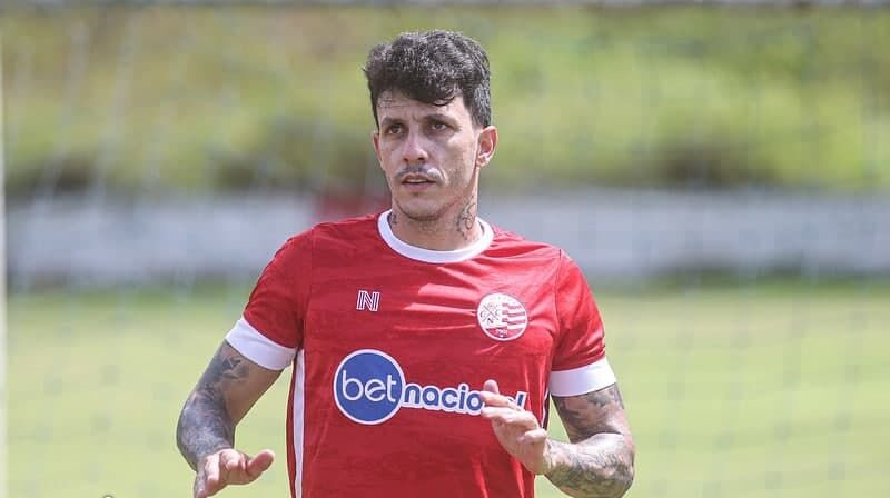 پول استقلال این ستاره را به فکر بازنشستگی انداخت پول استقلال این ستاره را به فکر بازنشستگی انداخت