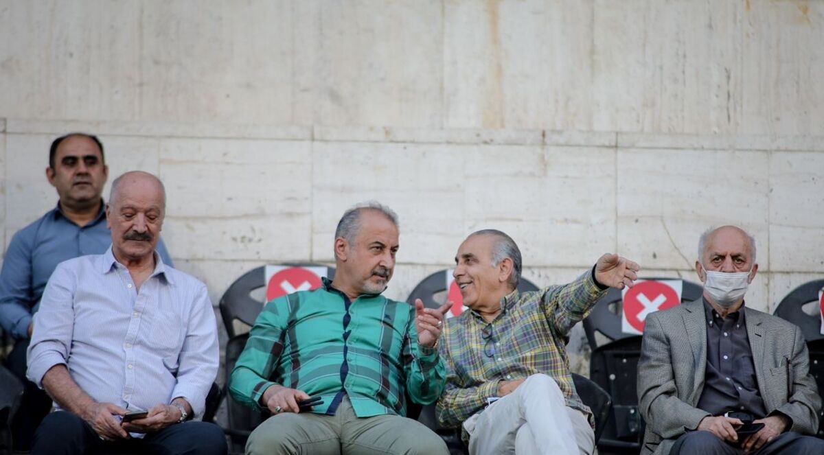 هت تریک نقل و انتقالاتی رضا درویش در پرسپولیس در راه است! هت تریک نقل و انتقالاتی رضا درویش در پرسپولیس در راه است!