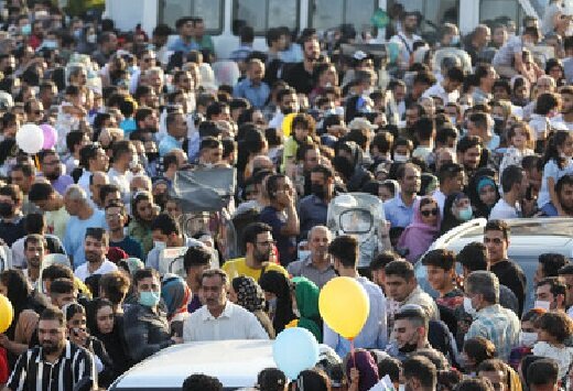 انتقاد از برگزاری جشن 10کیلومتری در روز عیدغدیر/ برای یک کار مستحب، رفتارهای حرام صورت گرفت