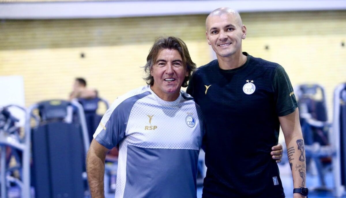 ساپینتو برای خرید این ستاره برای استقلال خودش دست به کار شد ؛ لژیونری که به استقلال نزدیک شد