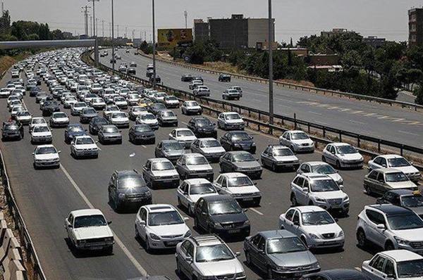 وضعیت جاده ها و راه‌ها، امروز ۷ تیر ۱۴۰۱ / ترافیک سنگین در آزادراه قزوین – کرج