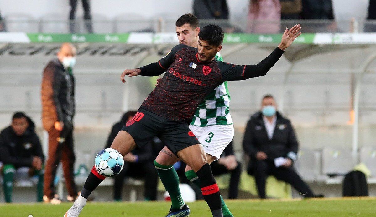 بمب نقل و انتقالات چه زمانی لباس استقلال را می‌پوشد؟