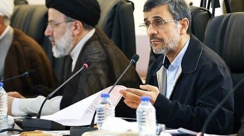 رئیسی ادامه احمدی‌نژاد است و در همان باتلاق فرو خواهد رفت