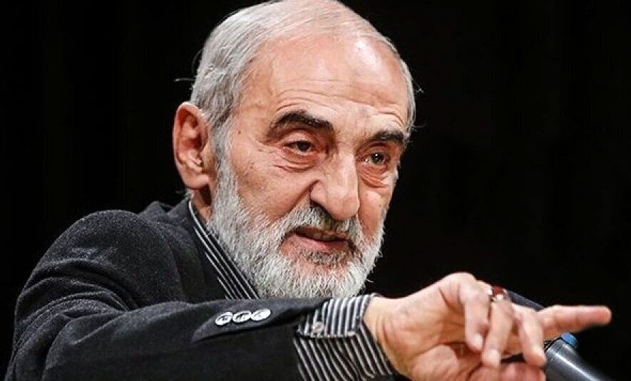 حمله شریعتمداری به میرحسین موسوی به خاطر بیانیه اخیرش: او عضو تشکیلات مخوف فراماسونری است