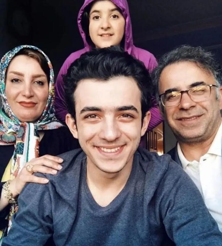 عکس خانوادگی علی شادمان لو رفت!