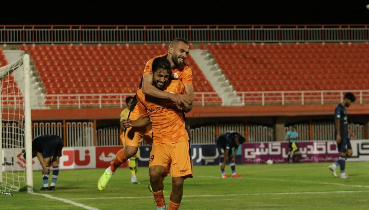 مشکل بزرگ استقلال و ساپینتو برای بازی با مس مشکل بزرگ استقلال و ساپینتو برای بازی با مس