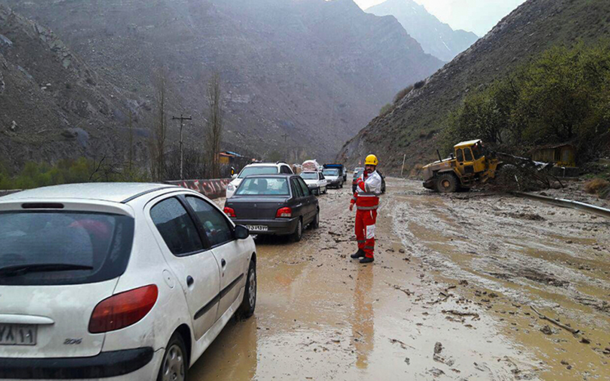 وضعیت جاده‌ها و راه‌ها، امروز ۶ مرداد ۱۴۰۱ / انسداد ۹ جاده به علت بارش باران و سیل