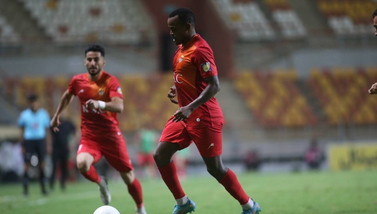 یک استقلالی نفوذی پرسپولیس برای قهرمانی یک استقلالی نفوذی پرسپولیس برای قهرمانی