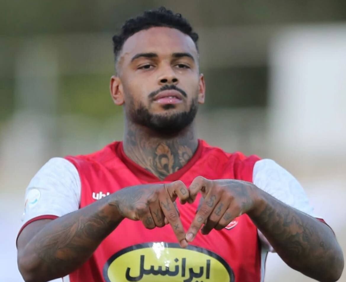 قلب قرمز یک فوق ستاره برای پرسپولیسی‌ها