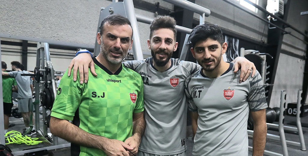 اقدام عجیب مهاجم پرسپولیسیها پس از آمدن رقیب جدید اقدام عجیب مهاجم پرسپولیسیها پس از آمدن رقیب جدید