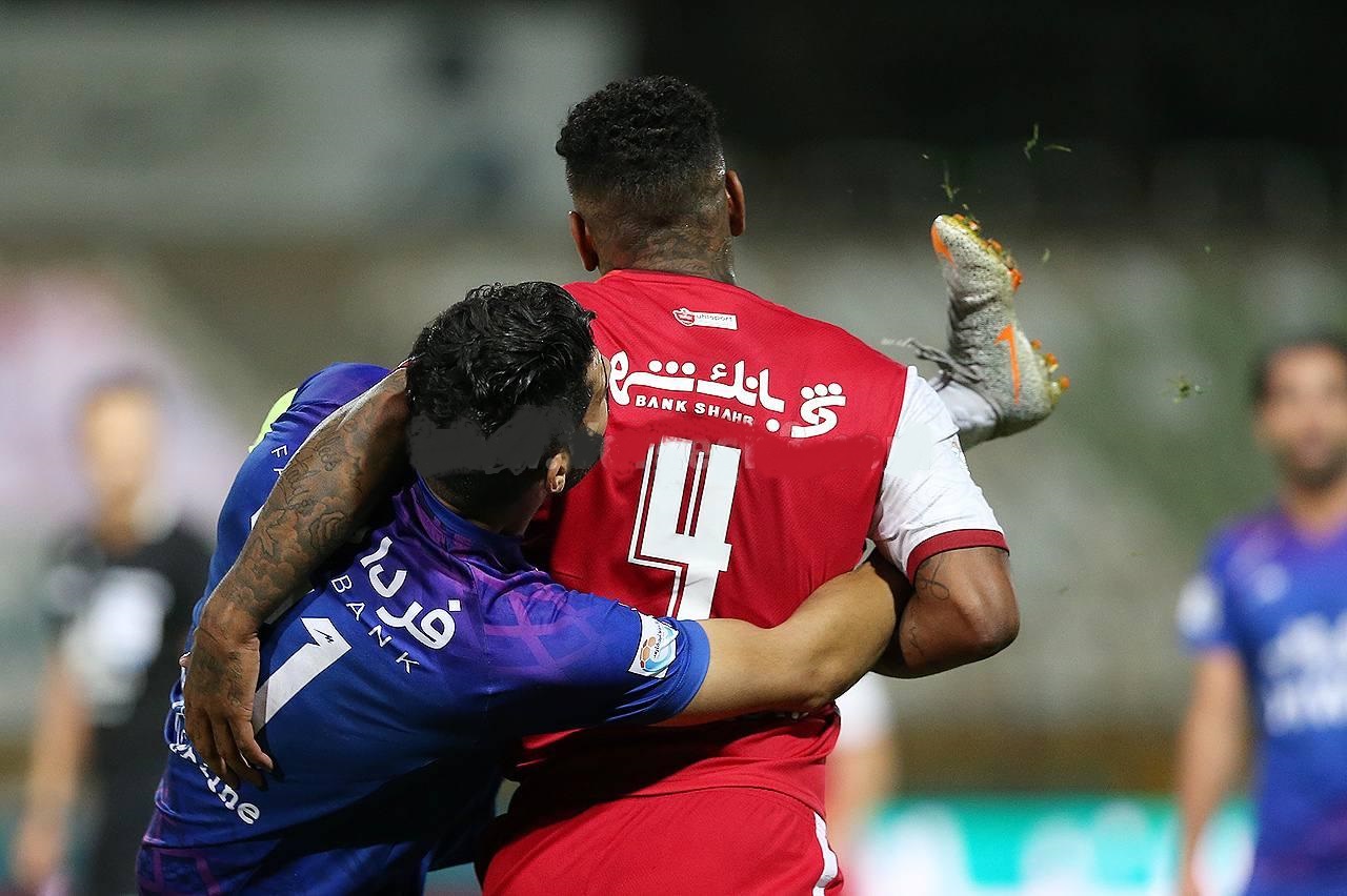 مهار ستاره هلندی پرسپولیس با کشتی کج مهار ستاره هلندی پرسپولیس با کشتی کج