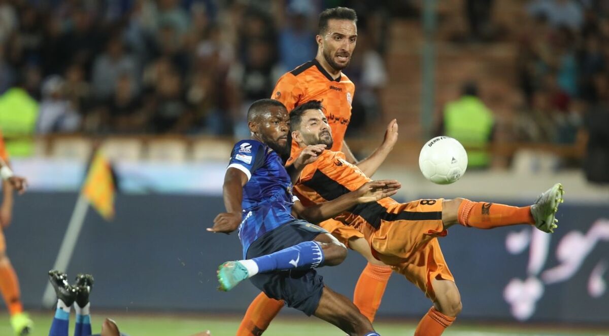 اتفاق مشکوک در بازی استقلال